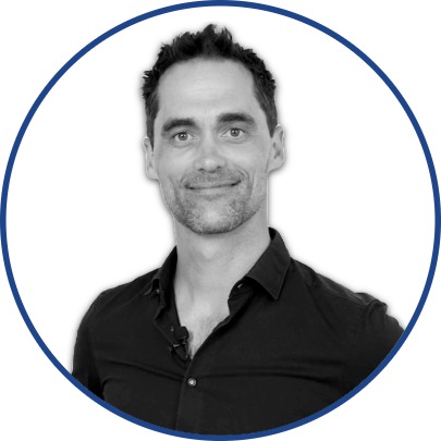 Dr. Simon Sirch Dr. Simon Sirch, Experte für KI-Strategie und KI-Lernen, Teal Leadership und Innovation.